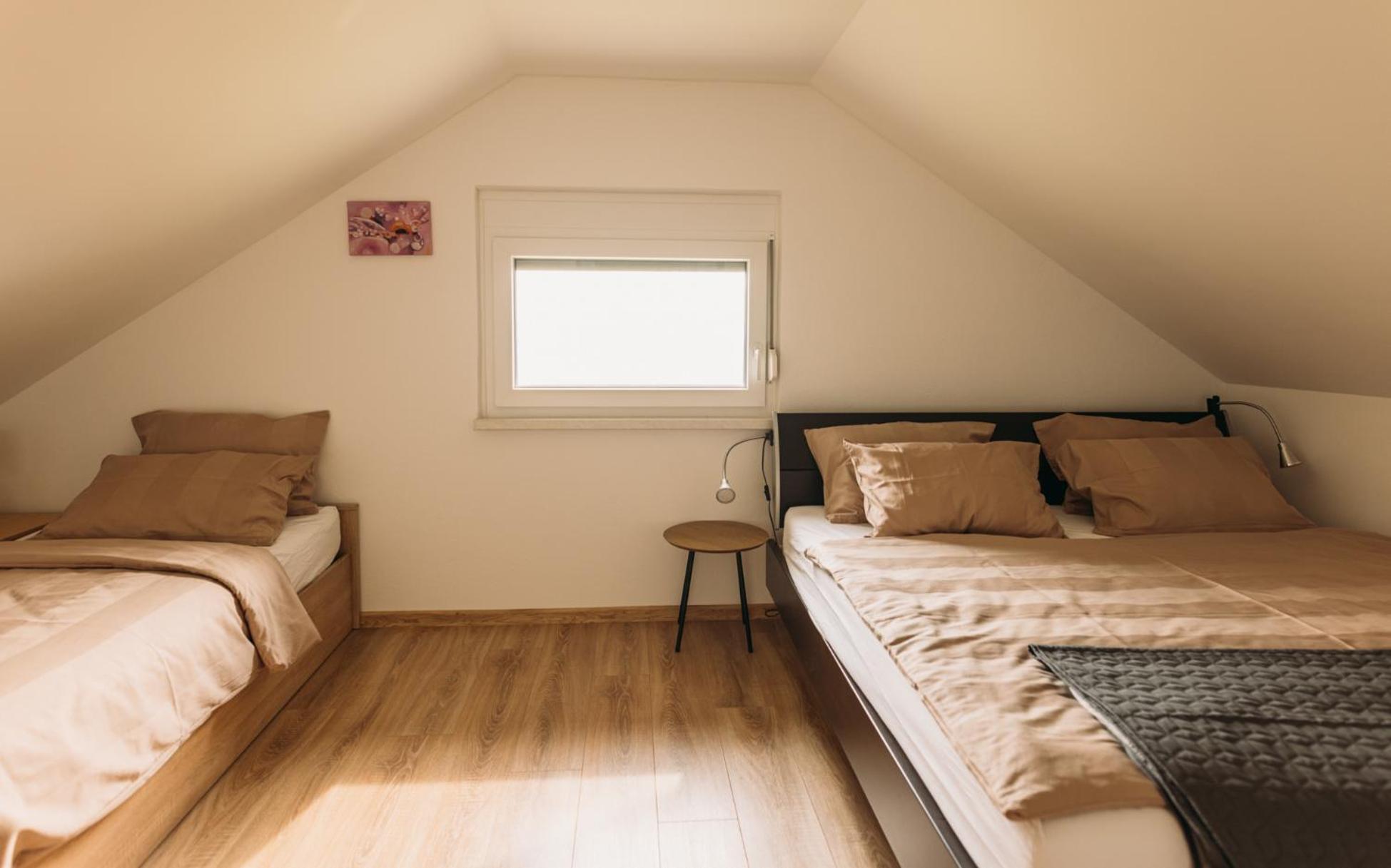Apartma Hisa Na Ravnah With Hot Tub Pišece エクステリア 写真